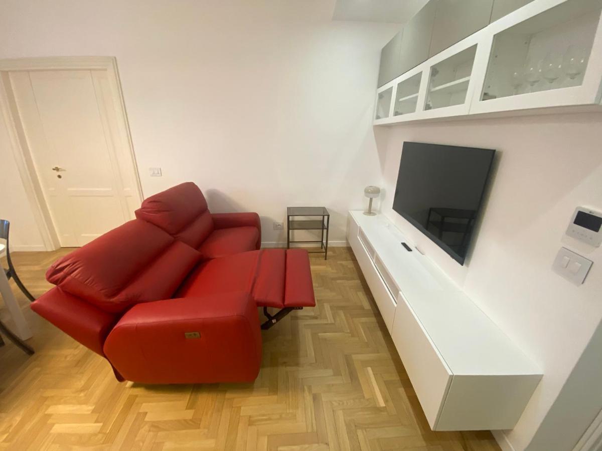 Colosseum Rome Guest House Luil ภายนอก รูปภาพ