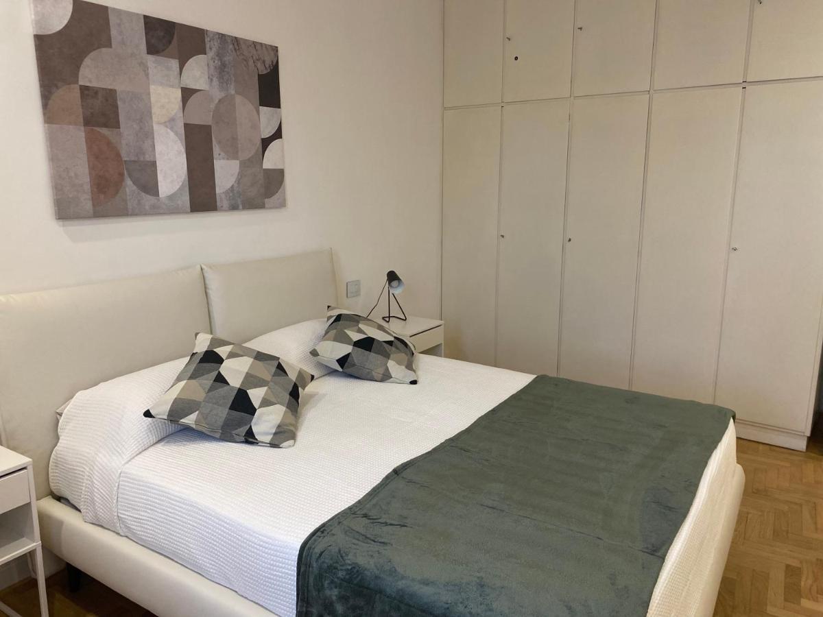 Colosseum Rome Guest House Luil ภายนอก รูปภาพ