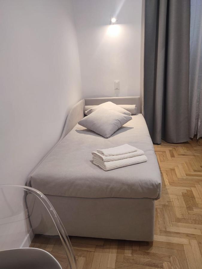 Colosseum Rome Guest House Luil ภายนอก รูปภาพ