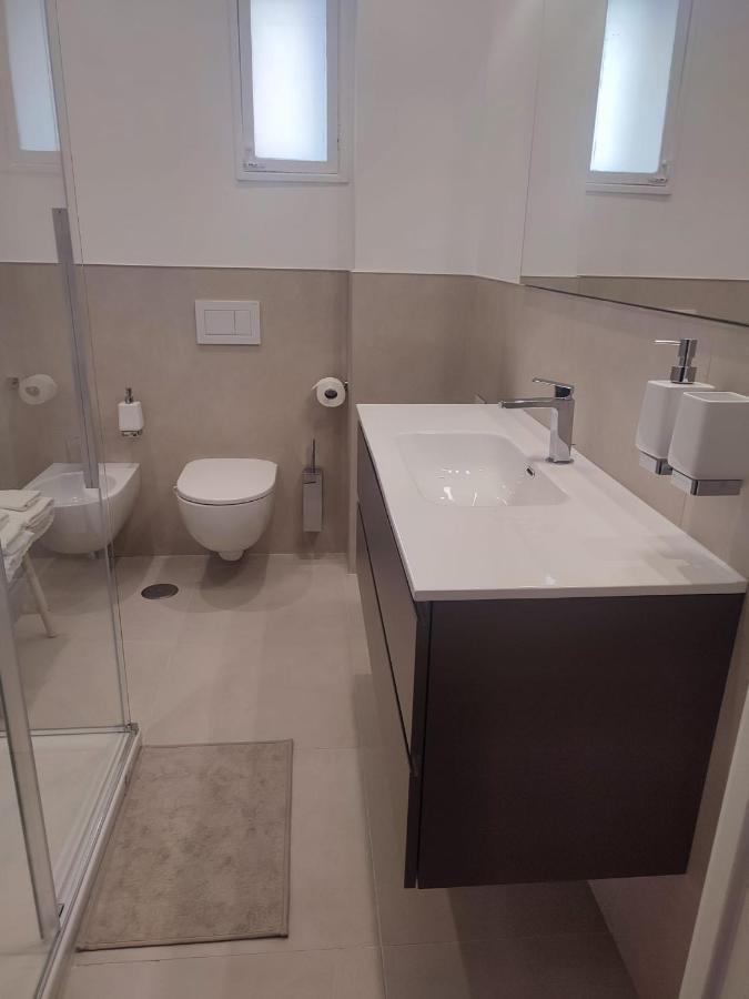 Colosseum Rome Guest House Luil ภายนอก รูปภาพ
