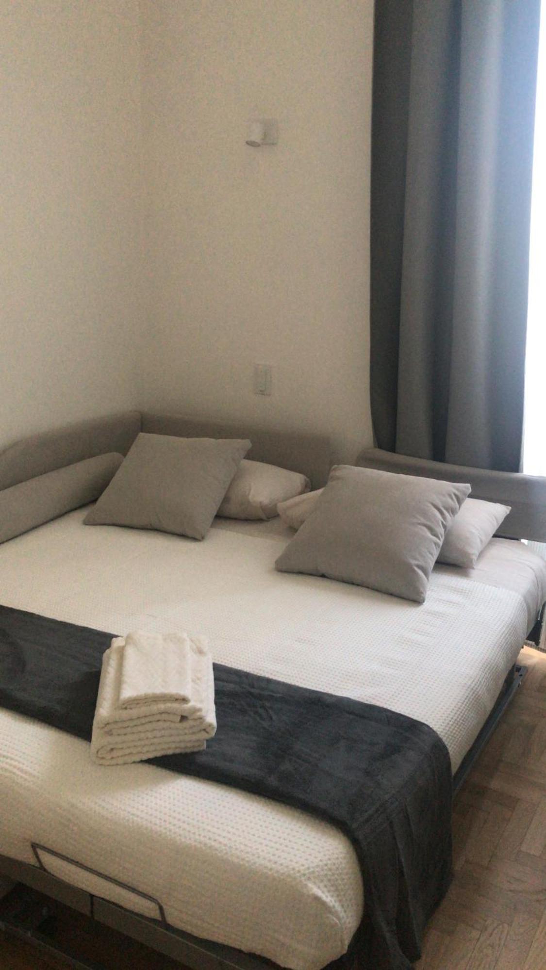 Colosseum Rome Guest House Luil ภายนอก รูปภาพ